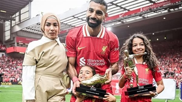 وزير الرياضة يهنئ محمد صلاح بتتويجه هدافاً وأفضل صانع أهداف في الدوري الإنجليزي