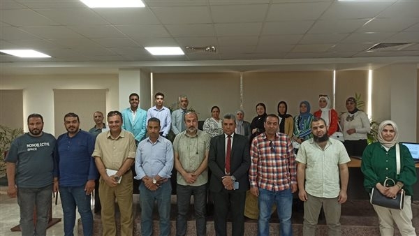 "البيئة": تنفذ برامج تدريبية بالمدن الجديدة حول النمو الأخضر والإنتاج الأنظف لتعزيز الصناعة الخضراء