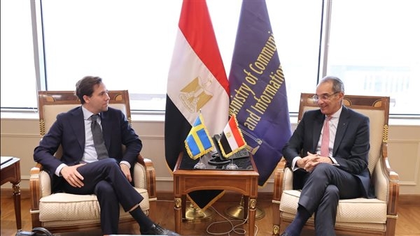 وزير الاتصالات يبحث مع نظيره السويدي فرص الاستثمار ودعم الشركات الناشئة والبنية الرقمية