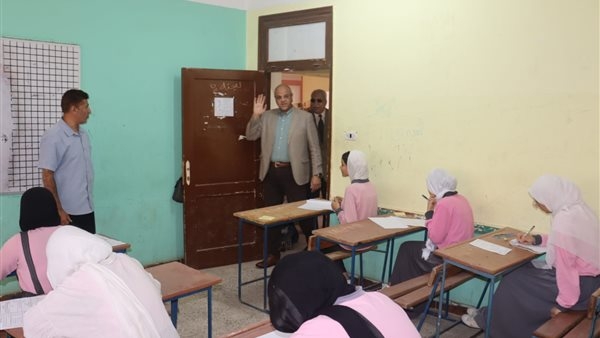محافظ القليوبية يتفقد لجان الدبلومات الفنية بمدينة بنها.. صور