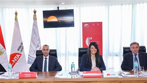 وزيرة التخطيط تترأس إحدى لجان المقابلات الشخصية للمتقدمات ببرنامج «المرأة تقود للتنفيذيات»