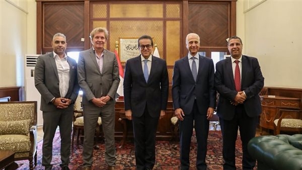 وزير الصحة يبحث التوسع فى تدريب الأطباء وإرسال وفود لألمانيا لصقل مهاراتهم