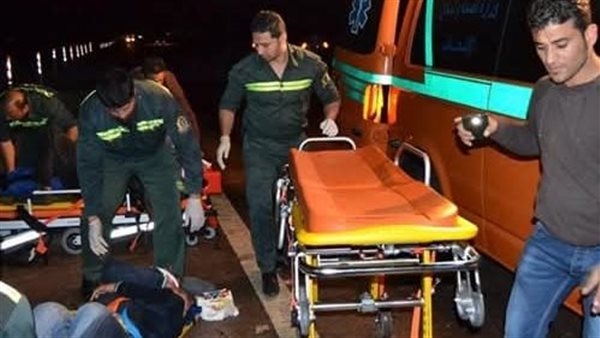 إصابة 12 شخصًا في تصادم سيارتين بطريق قارون السياحي بالفيوم