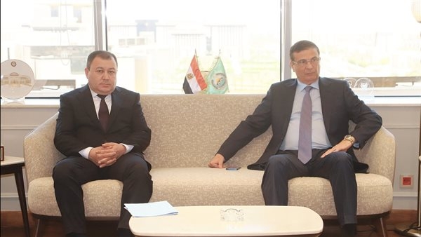 وزير الزراعة يستقبل وفدًا من وزراء حكومة أوزبكستان