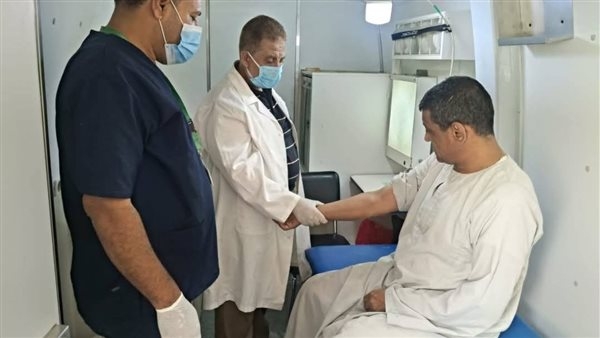 تقديم خدمات مجانية لأكثر من 1147 حالة بقرية البرشا في المنيا