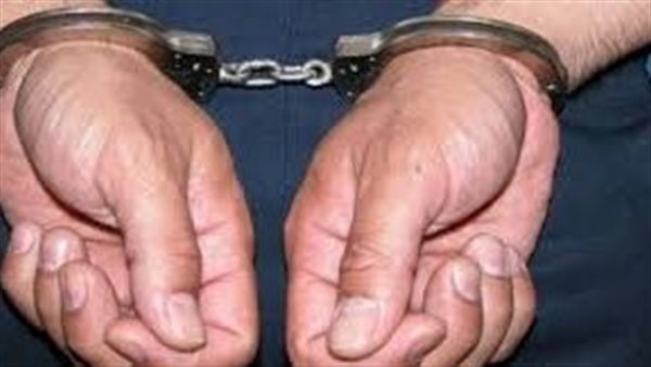 ضبط مدير عام بمحافظة البحر الأحمر متلبسًا بتقاضي رشوة.. تفاصيل