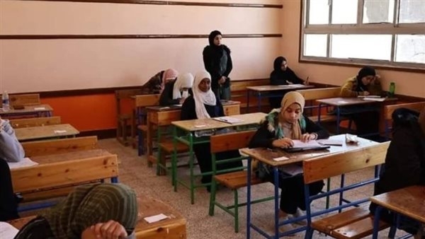 اليوم.. طلاب الشهادة الإعدادية بالشرقية يؤدون امتحان اللغة الإنجليزية
