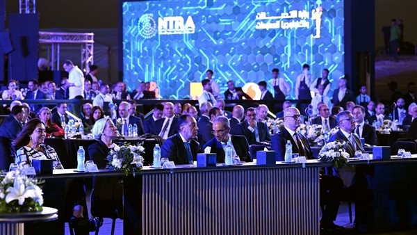 "شمروخ" : إطلاق خدمات الجيل الخامس في مصر لحظة محورية بمسيرة تطوير قطاع الاتصالات
