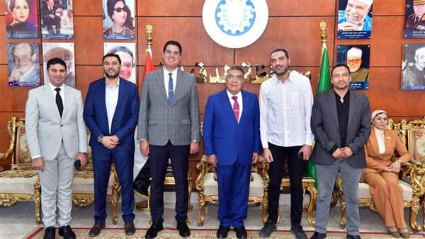 محافظ الدقهلية يستقبل المهنئين بعيد الأضحى المبارك