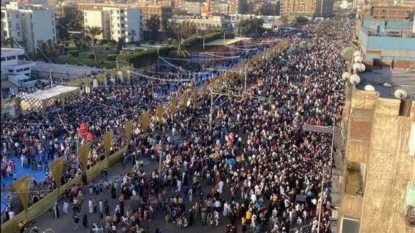 10 صور ترصد أكبر تجمع للمصلين بالإسكندرية لأداء صلاة عيد الأضحى المبارك