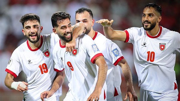 «هاتريك» علوان يقود الأردن لفوز على عمان ويقرّبه من التأهل الأول للمونديال