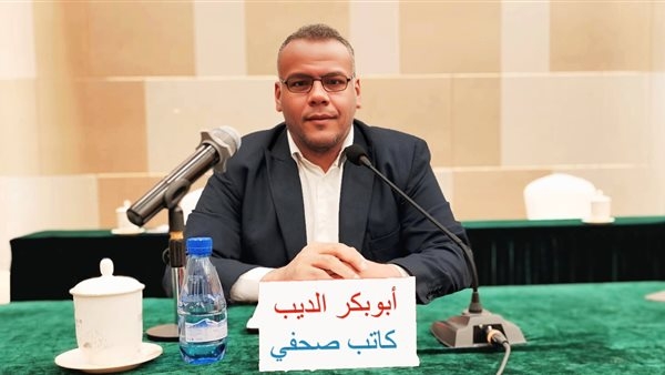 أبوبكر الديب يكتب: "خناقة" ترامب وماسك تهوي بالدولار
