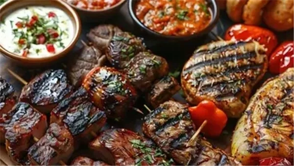 بعد أكلات العيد الدسمة.. 6 خطوات لسرعة الهضم وإنقاذ معدتك