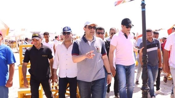 محافظ دمياط يتفقد شواطئ راس البرّ مع بداية المصيف