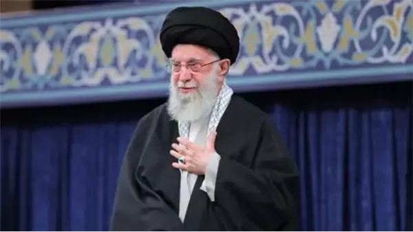 آكسيوس نقلا عن مسئولين: ترامب يستبعد اغتيال إسرائيل لخامنئي
