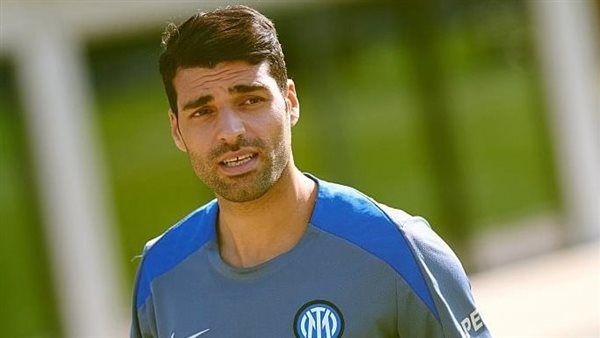مهاجم إنتر ميلان عالق في طهران ومهدد بالغياب عن كأس العالم للأندية