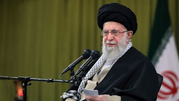 خيارات خامنئى الصعبة.. المرشد الإيرانى لم يعد لديه ما يخسره بعد الضربات الإسرائيلية