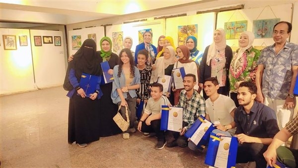 قصور الثقافة تفتتح معرض "تجربة شخصية" بالمنيا ضمن مشروع المعارض الطوافة.. صور