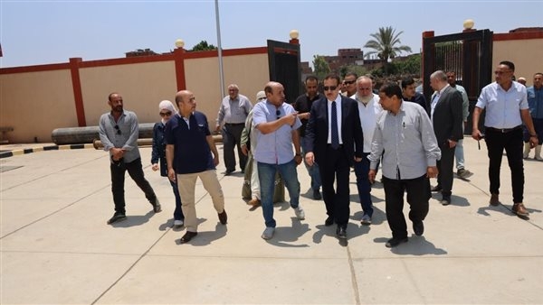 محافظ المنوفية يشهد التشغيل التجريبي لمشروعات صرف صحي نادر وزاوية الناعورة