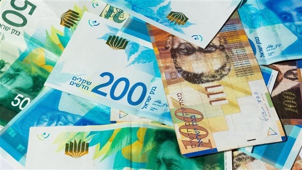 أسعار العملات العربية والأجنبية مقابل الجنيه بختام تعاملات اليوم 17 يونيو 2025