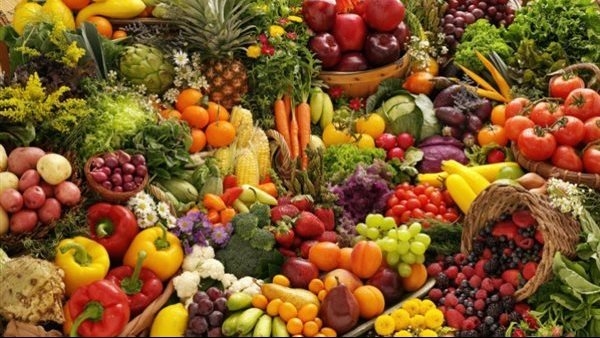 أسعار الخضراوات والفاكهة مساء اليوم الثلاثاء