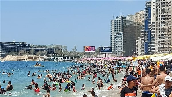 شواطئ رخيصة أو مجانية في مصر.. صيف بلا أعباء مالية