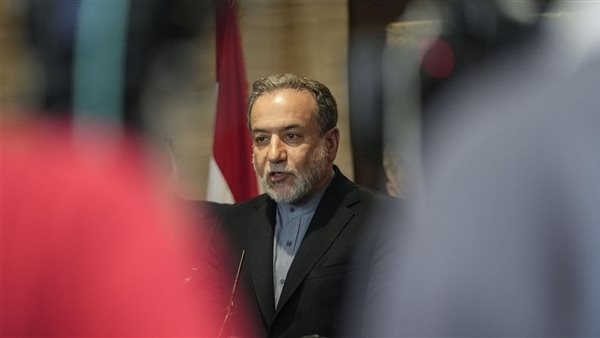 وزير خارجية إيران يحذر الولايات المتحدة من الانخراط في حرب إسرائيلية على بلاده