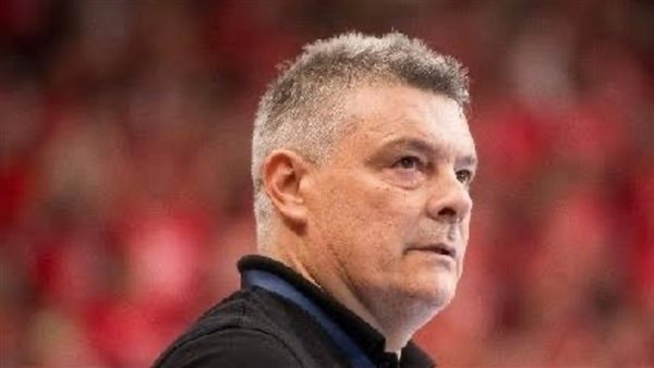 الإسباني باسكوال مدرب منتخب اليد يصل القاهرة غدا