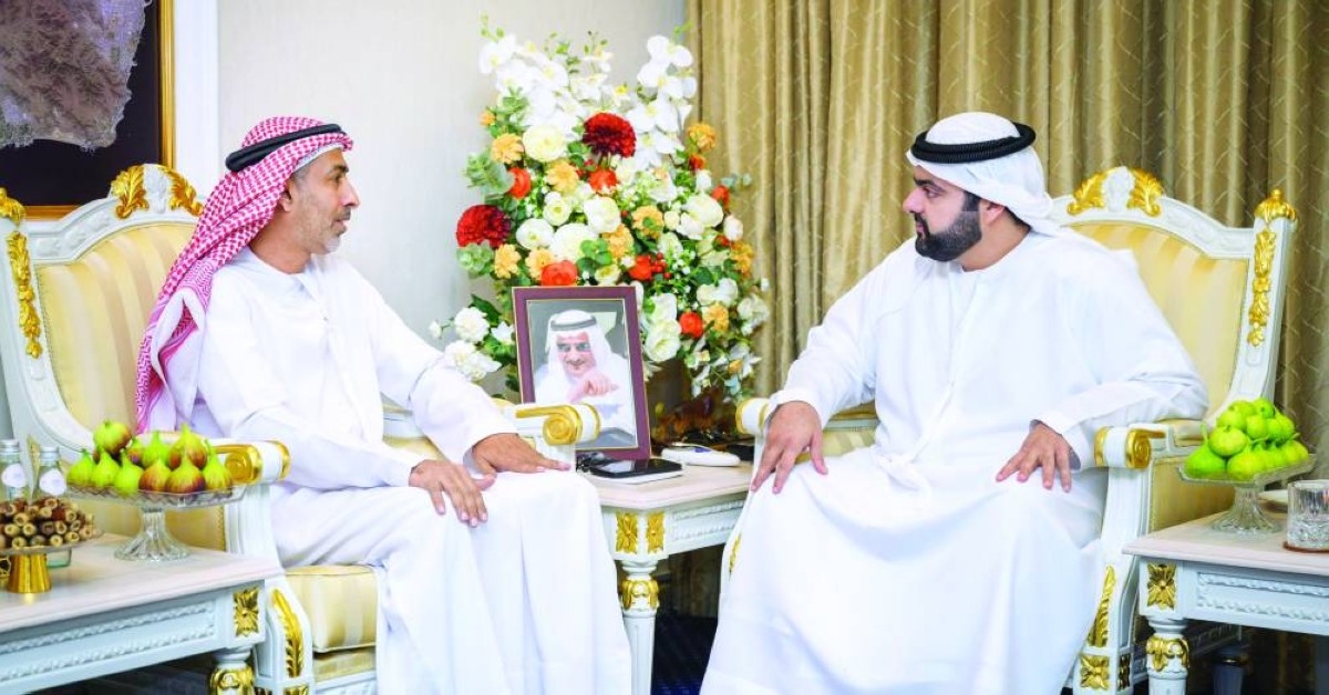 ولي عهد الفجيرة يلتقي علي السويدي الفائز في سباق تلال سويحان للسيارات