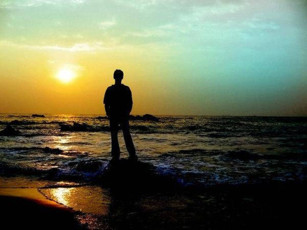 قَلايِدْ الْهِمُوم..!