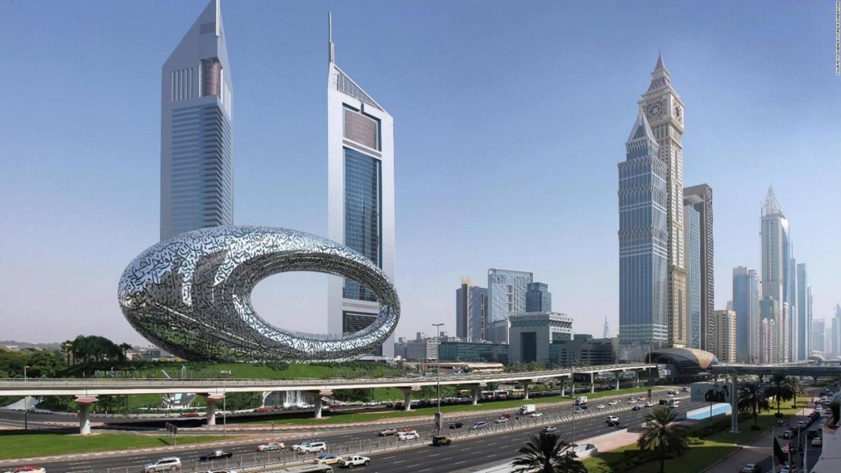 الإمارات تتبع استراتيجية شاملة لتوطين الصناعات التقنية