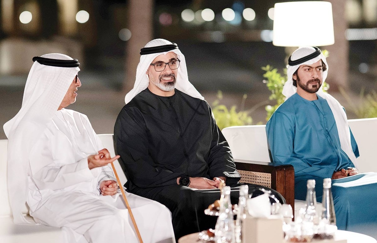 خالد بن محمد يحضر المجلس الرمضاني لحكومة أبوظبي