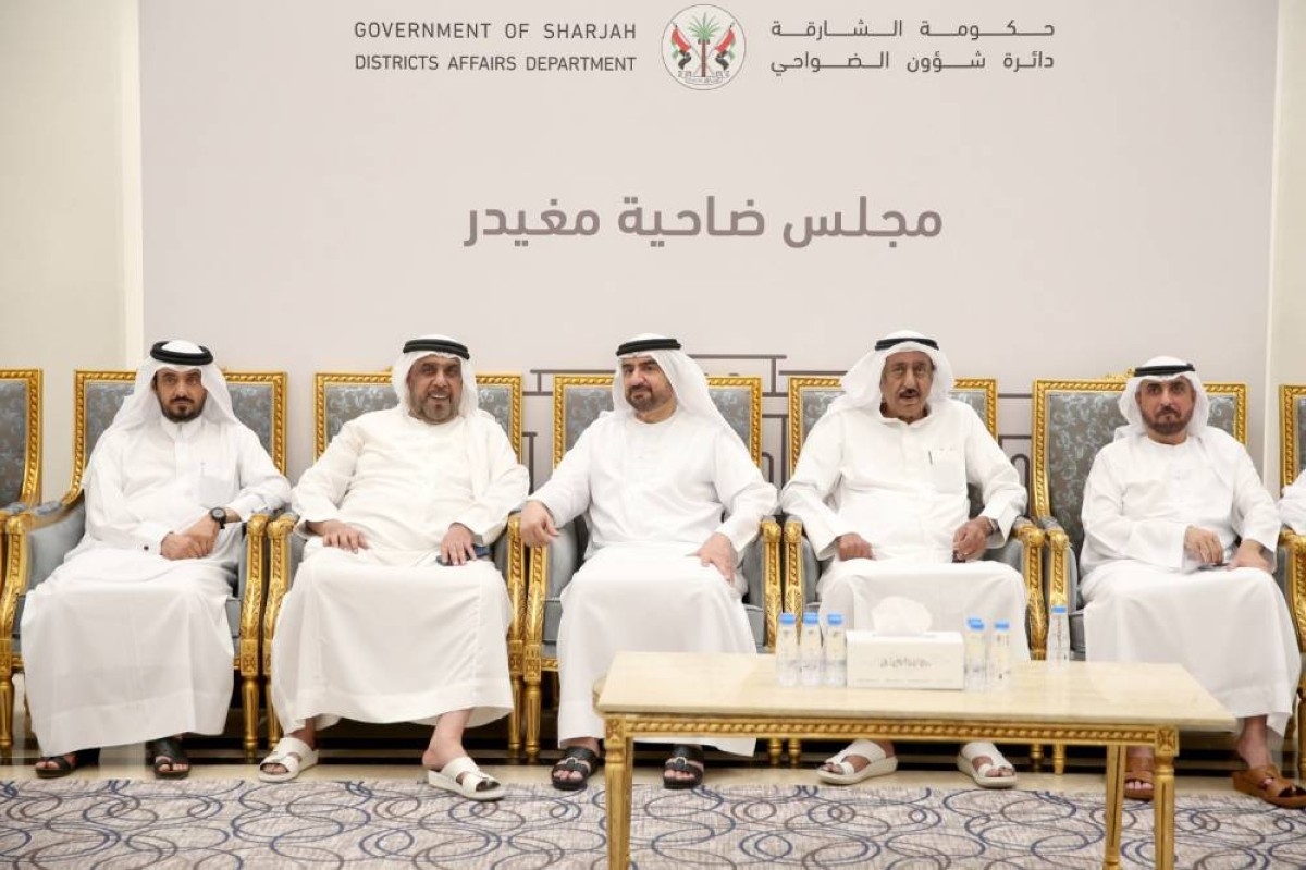عبدالله بن سالم يعزي في وفاة عائشة بنت الشيخ مبارك بن علي الشامسي