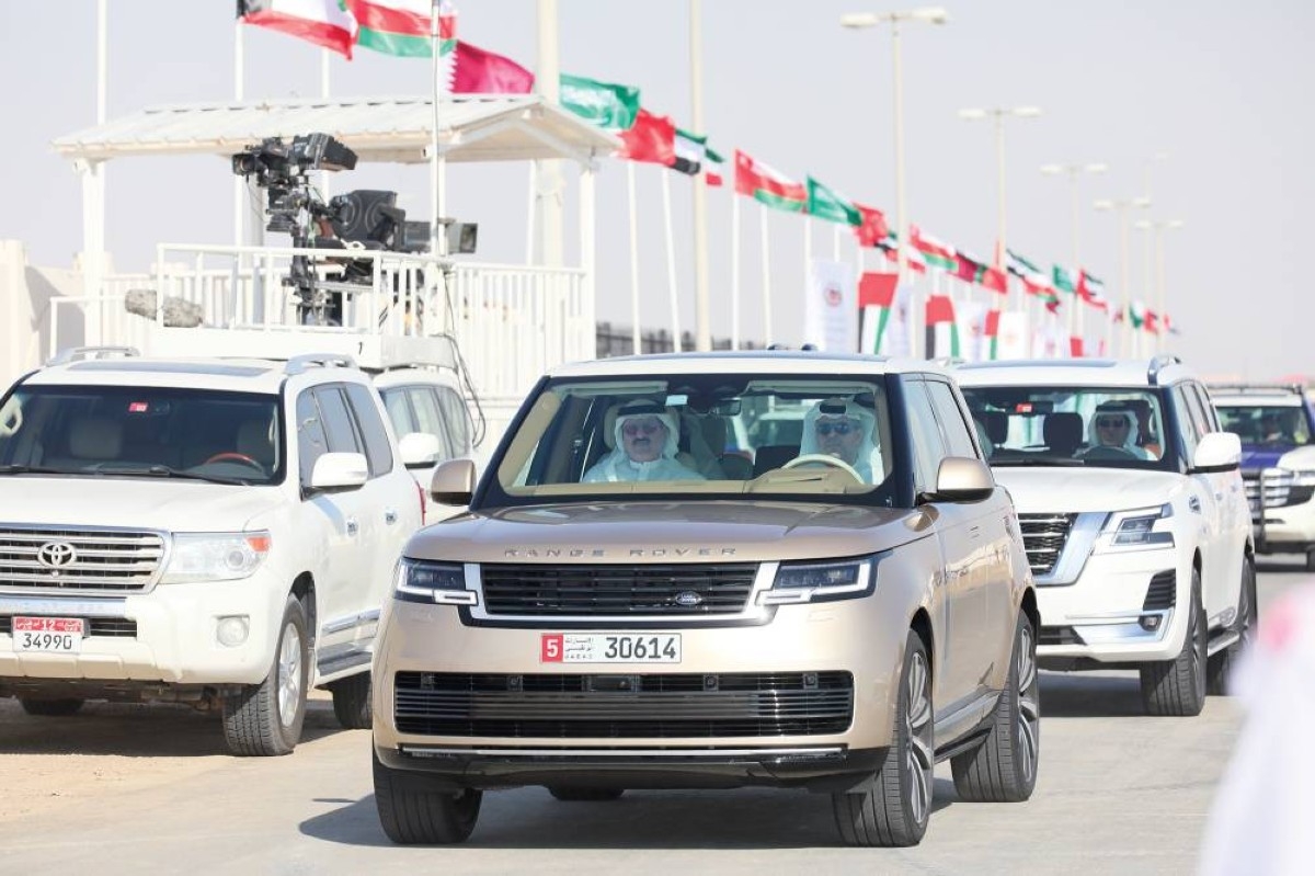 سلطان بن حمدان يشهد ختامي سباقات الهجن العربية الأصيلة «الوثبة 2025»