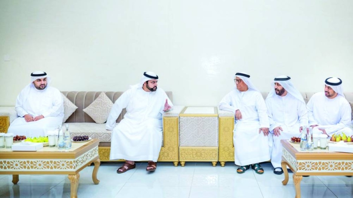 محمد بن حمد يؤكد أهمية تعزيز قيم التلاحم والتواصل في المجتمع
