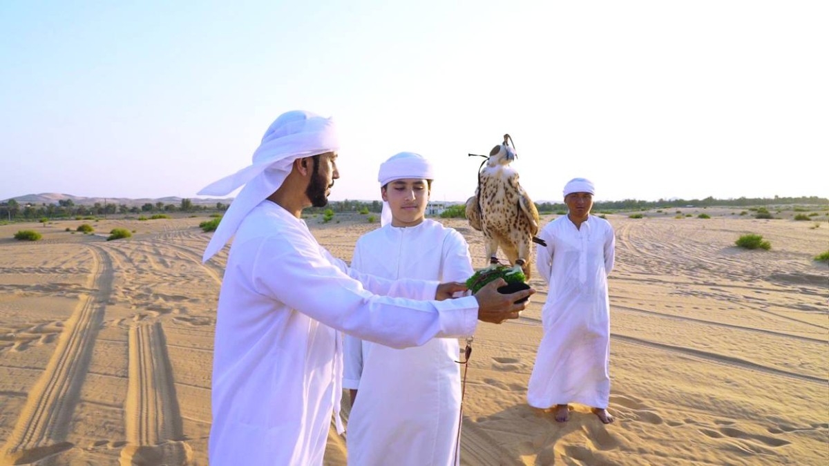 مدرسة محمد بن زايد للصقارة تستقطب 6 آلاف طالب خلال 9 سنوات