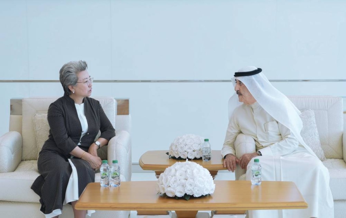 حاكم أم القيوين يتقبل تعازي الشيوخ والمسؤولين في وفاة والدته حصة الشامسي