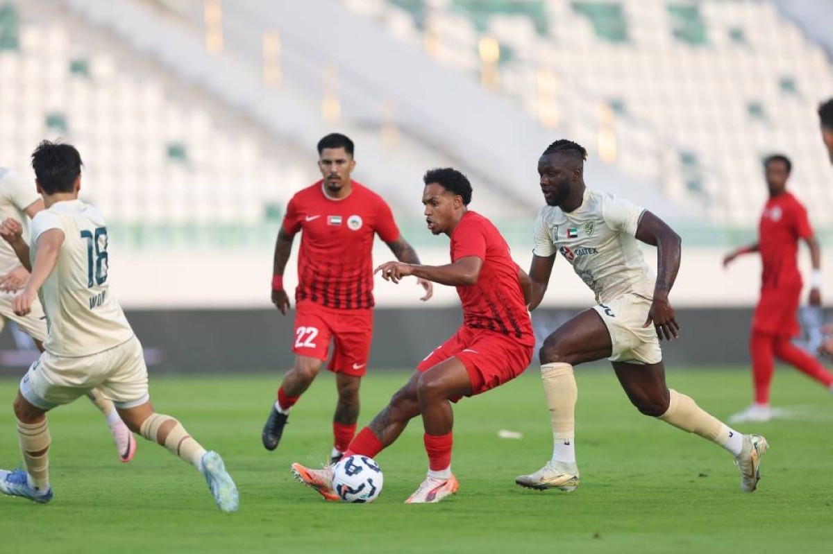 خورفكان والبطائح يرفضان الفوز ويقنعان بالتعادل الإيجابي بهدف