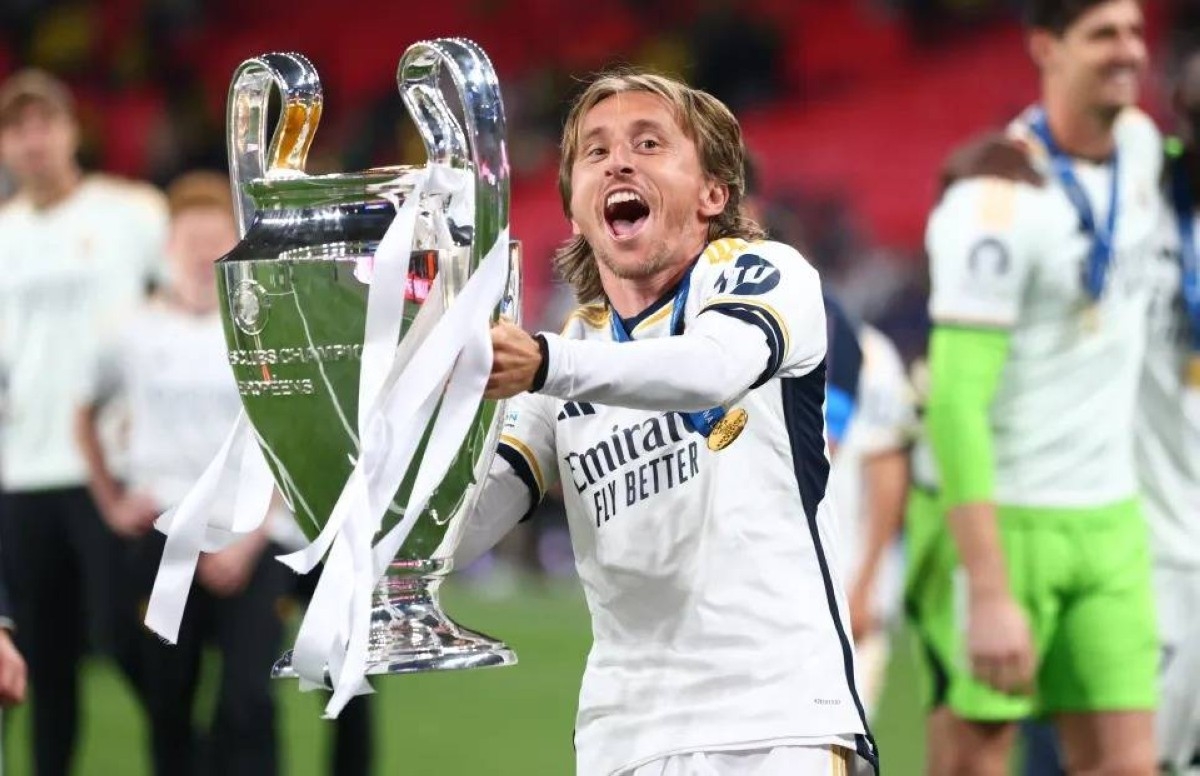 مودريتش يقتحم عالم الاستثمار بشراء حصة في ناد إنجليزي