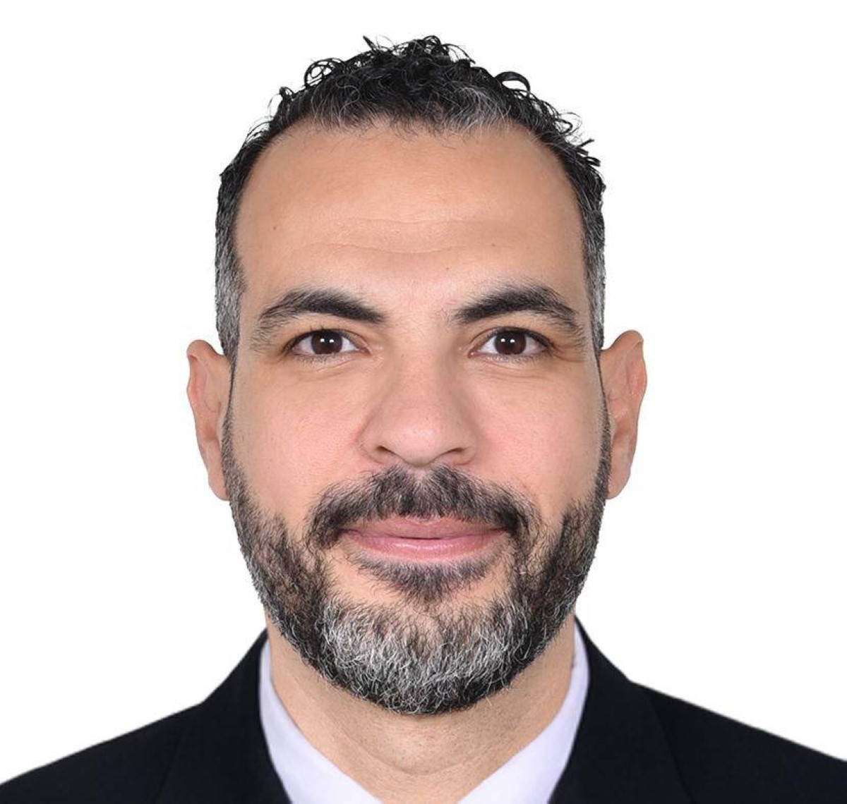 «حفلات التخرج».. إعلانات مكثفة وبورصة أسعار ترهق أولياء الأمور