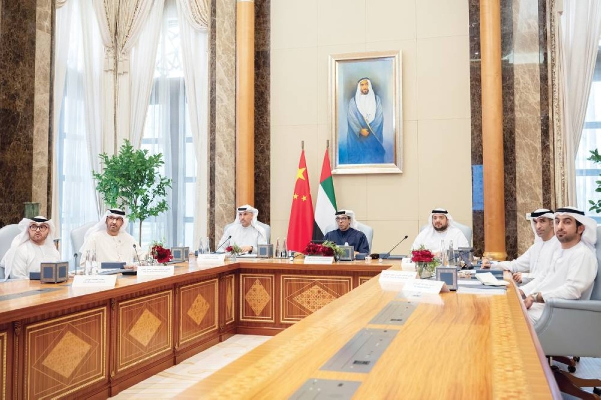 منصور بن زايد: ملتزمون بتطوير الشراكة الاستراتيجية مع الصين
