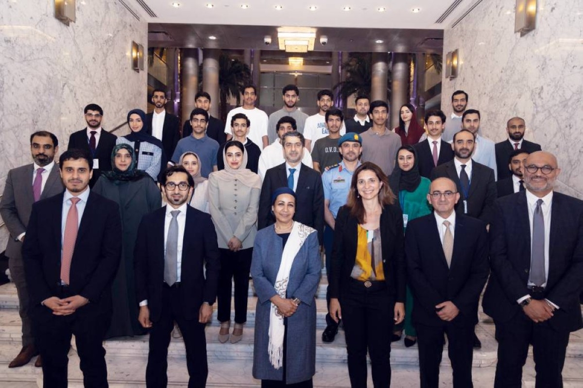«المالية» تدعم الشباب لتمثيل الدولة في المؤسسات العالمية
