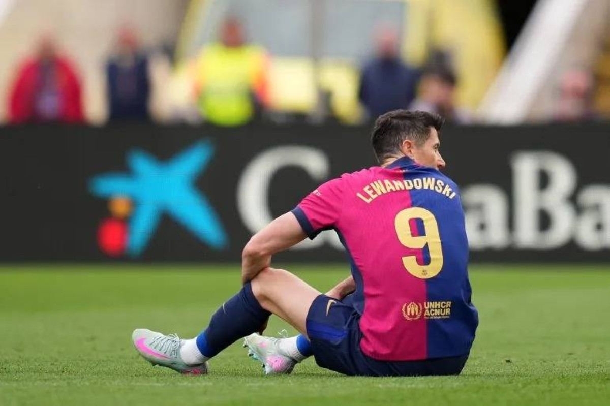 اللاعبون الغائبون عن نهائي كأس الملك بين برشلونة وريال مدريد