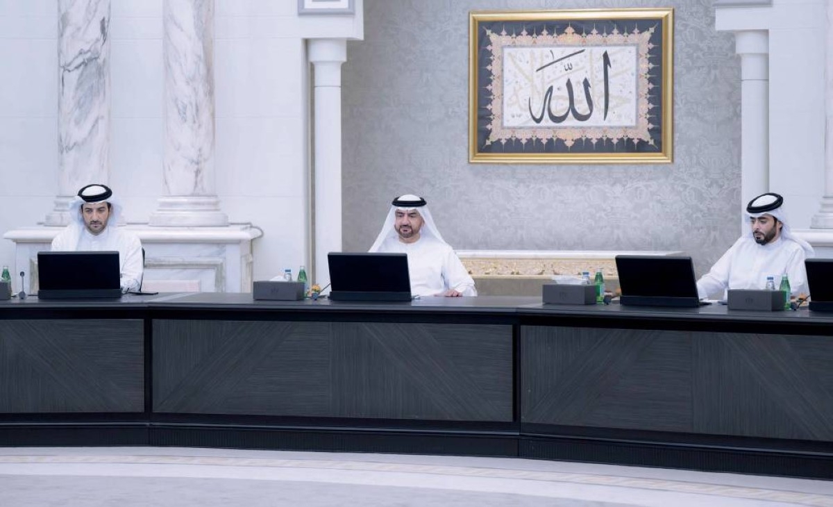 «تنفيذي الشارقة» يعدّل اللائحة التنفيذية لقرار بشأن الموارد البشرية