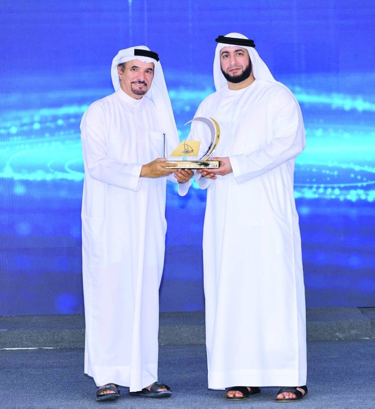 تكريم رواد الرياضات البحرية في حفل ختام عرس القفال