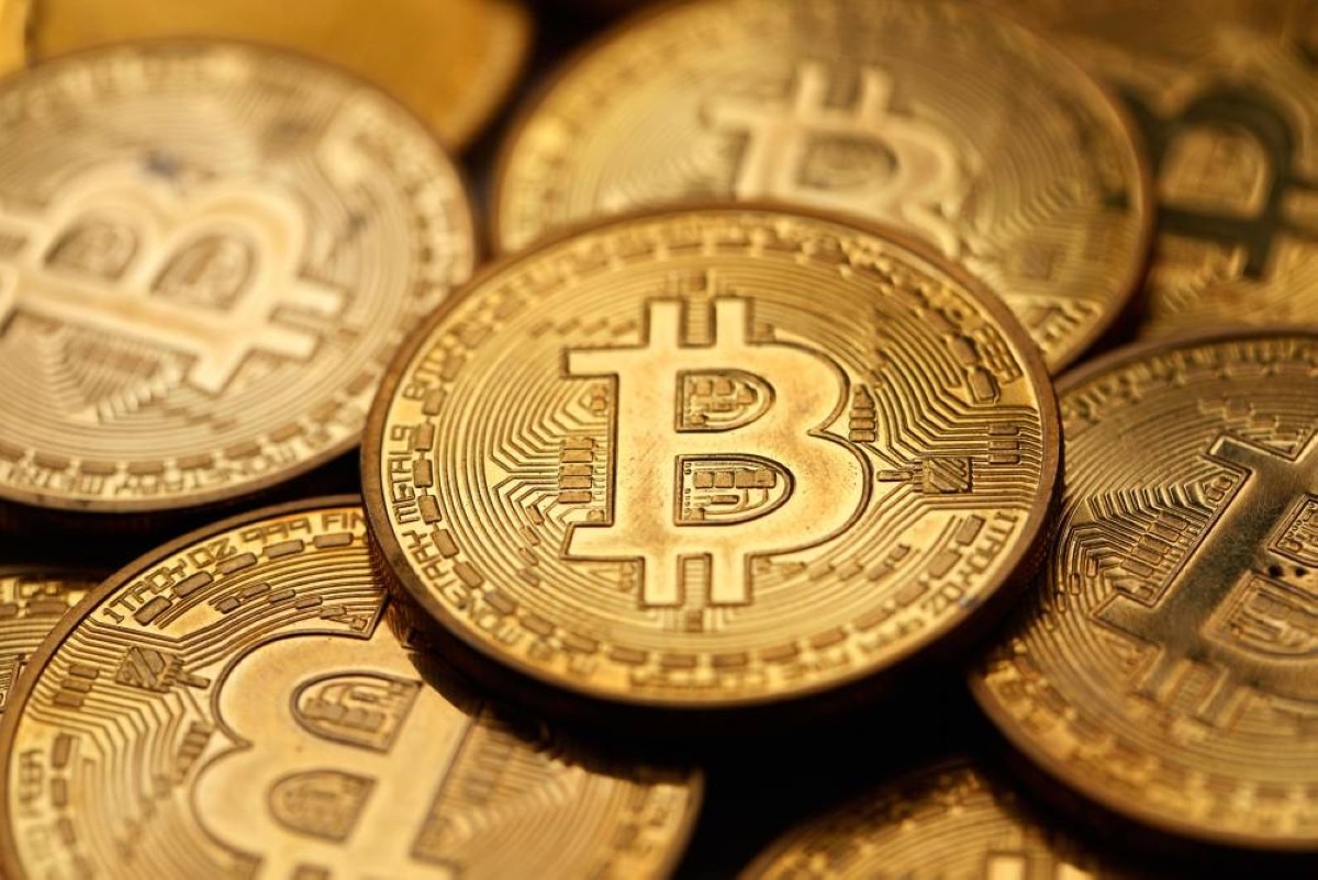 بتكوين تتخطى 100 ألف دولار مدعومة باتفاق أمريكا وبريطانيا