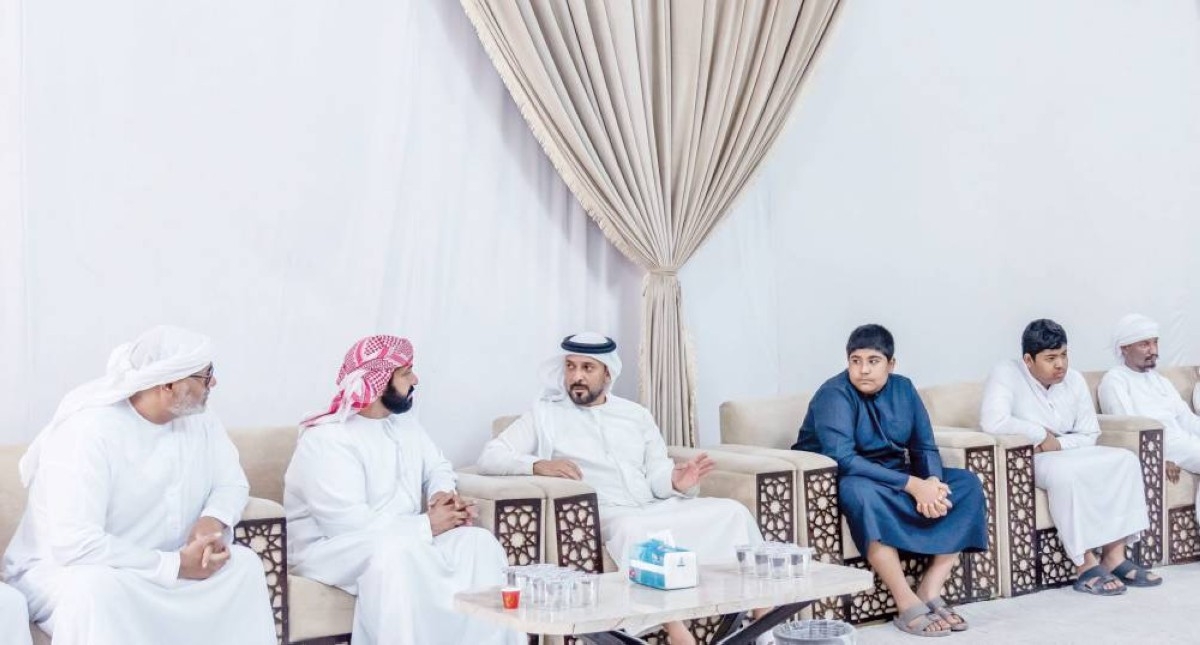 عبدالعزيز بن حميد يعزي في وفاة سالم جمعة الزعابي