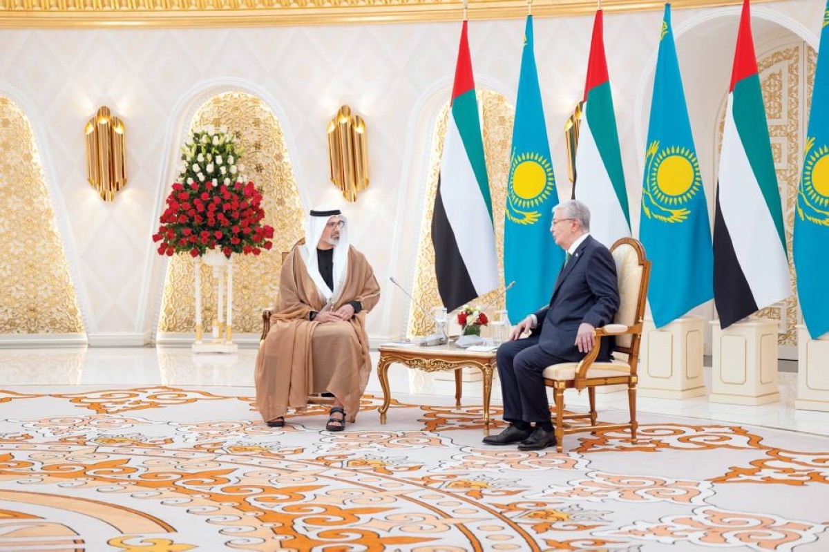 خالد بن محمد يجري مباحثات مع رئيس كازاخستان