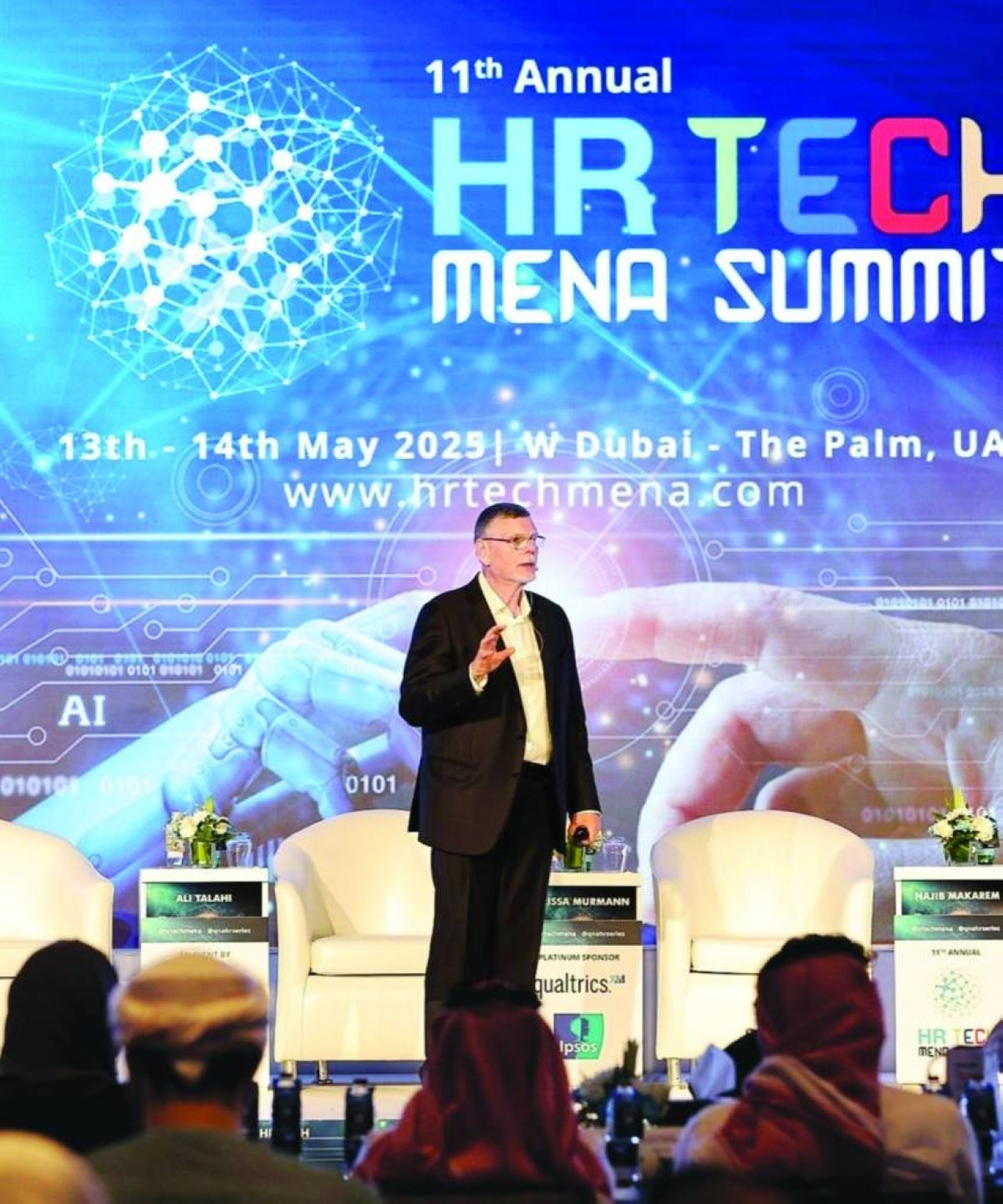 قمة في دبي تبحث تسخير التحول الرقمي لرفاه المؤسسات وموظفيها