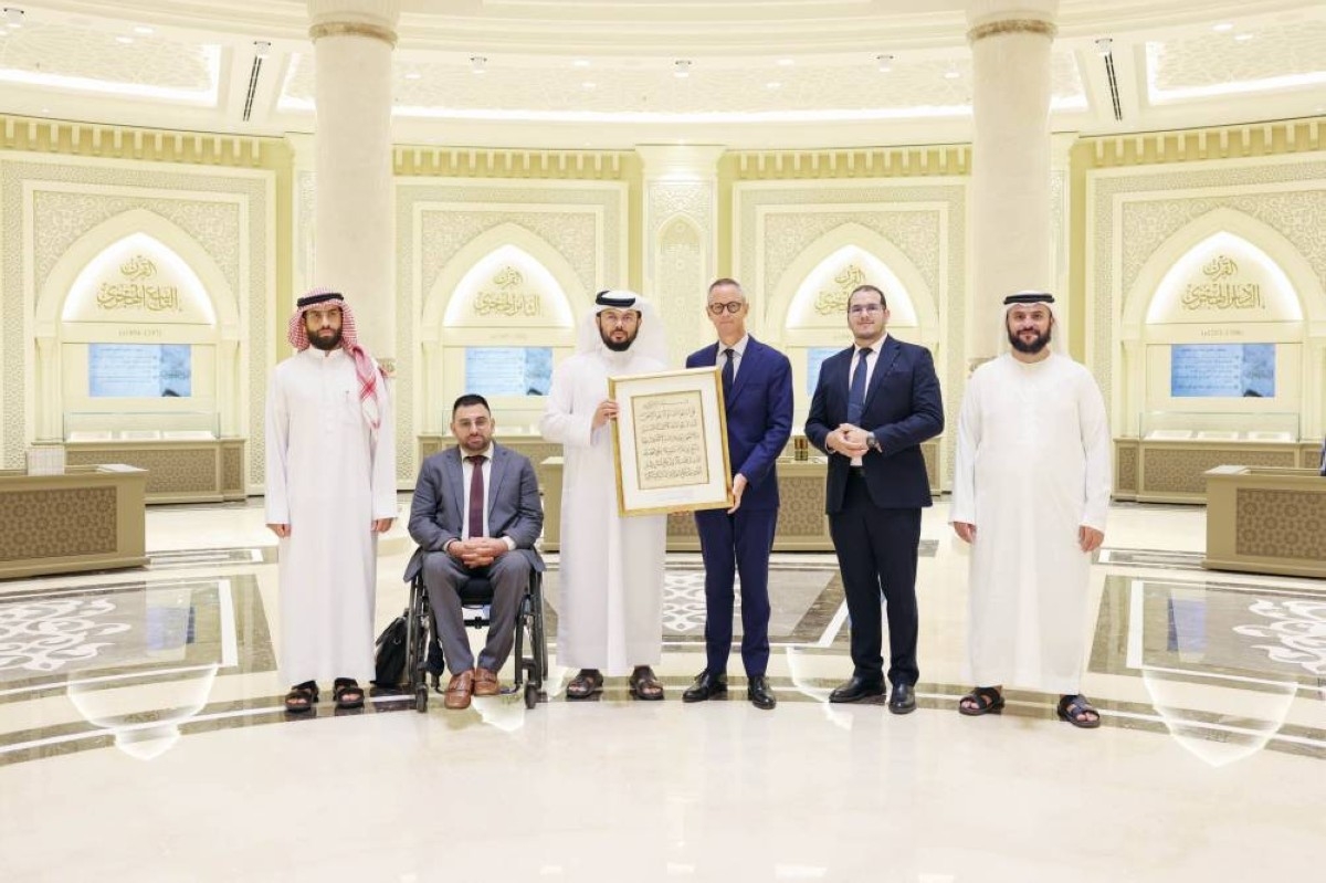 القنصل الفرنسي في دبي: مجمع القرآن الكريم صرح أكاديمي يربط بين الشعوب
